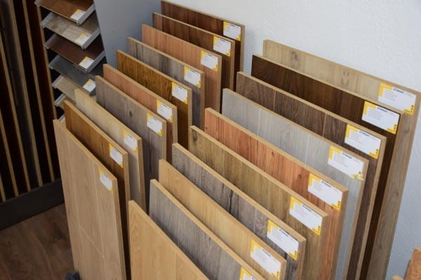 Laminat-Ausstellung-bei-Raumtrend-Hinze